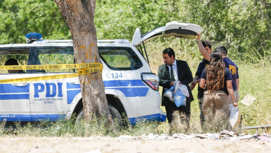 Hallan cadáver de un hombre flotando en canal de regadío en Maipú