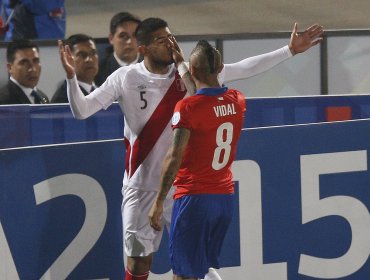 Carlos Zambrano enciende duelo entre Colo-Colo y Alianza Lima: "Vidal me es indiferente"