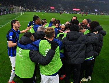 Inter de Alexis Sánchez se coronó campeón de Italia tras vencer al AC Milan en el "Derby della Madoninna"