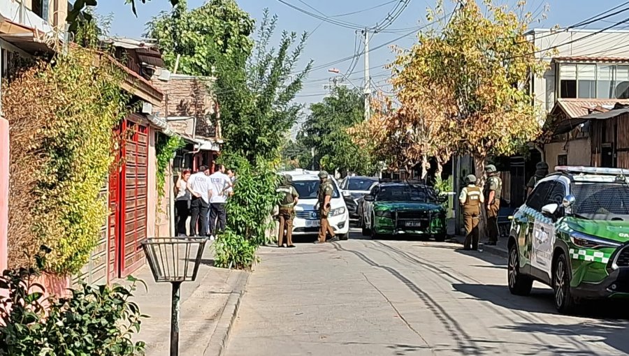 Investigan homicidio con arma de fuego de un hombre al interior de vivienda tomada en Pedro Aguirre Cerda