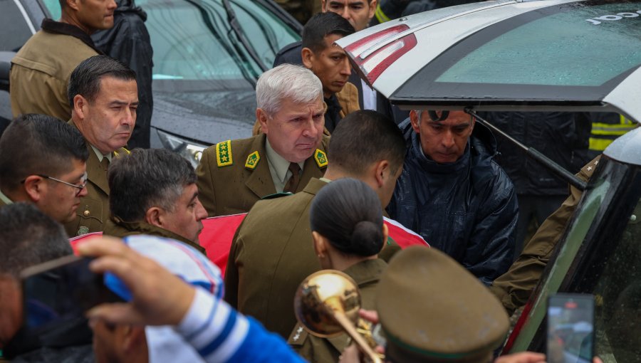 General Yáñez en funeral de carabinero asesinado en Cañete: "No vamos a descansar, tenemos que hacer justicia"