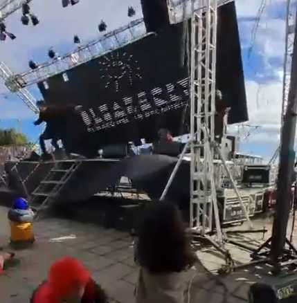 Pantalla Gigante cae durante pleno show de aniversario en la comuna de San Antonio