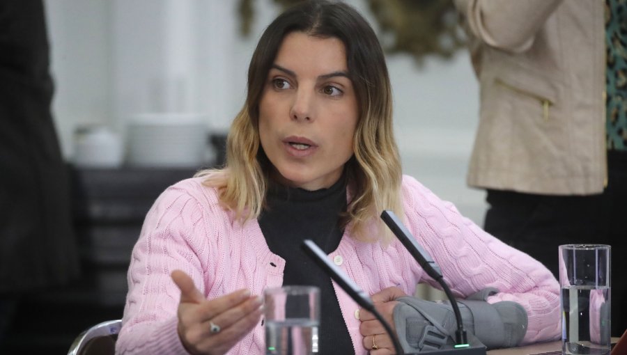 Diputada Orsini reveló abuso que habría sufrido al interior de comisaría en su adolescencia: "Me quemaron, me golpearon"