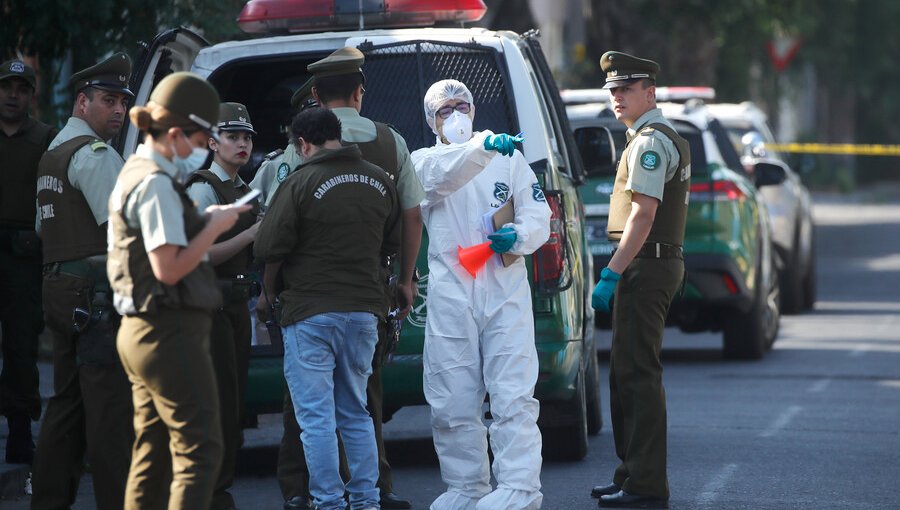 Intensa balacera frente a jardín infantil deja dos heridos en Maipú