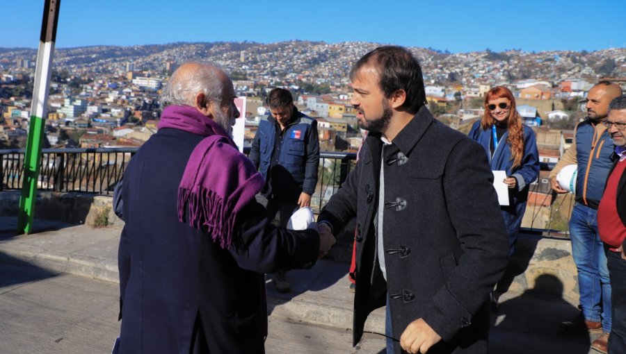 Alcalde de Valparaíso le plantea al Ministro de Vivienda que recursos por el alza del valor del cobre se destinen a su cartera