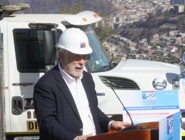 Ministro Montes y reconstrucción tras el megaincendio: "Ya estamos con cuatro viviendas definitivas en construcción"