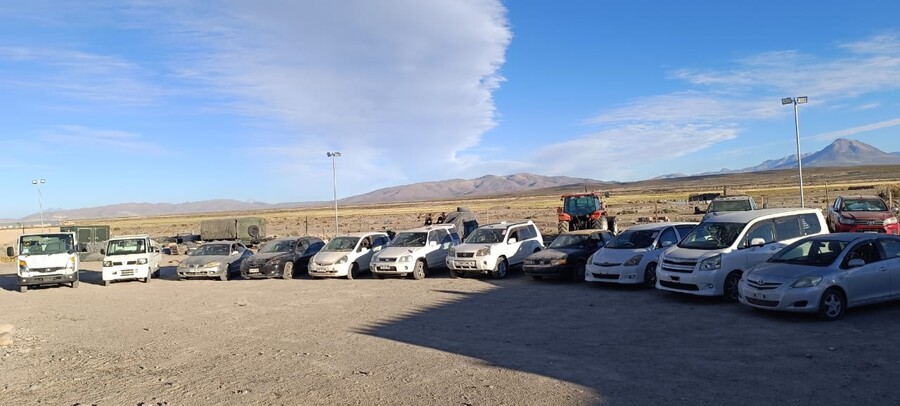 Caravana de vehículos de contrabando deja once bolivianos detenidos en Colchane