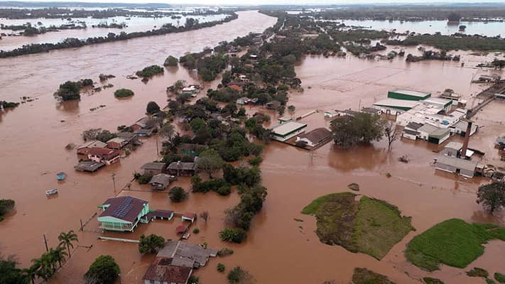 75 muertos en Brasil por temporales: Porto Alegre entra a nueva alerta roja