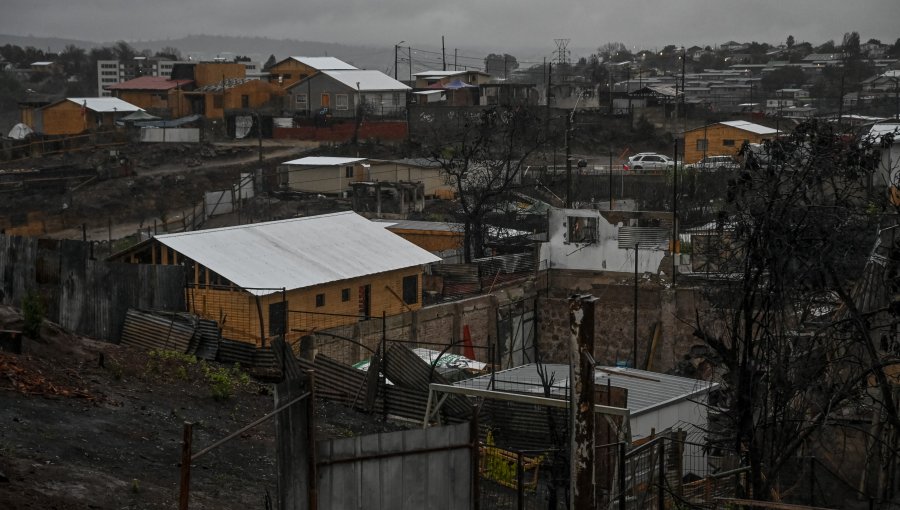 Ripamonti acusa que viviendas transitorias de damnificados por incendios sufrieron filtraciones por "no haberse contruido de manera adecuada"