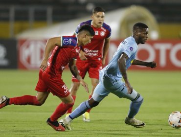 U. La Calera queda pendiendo de un hilo en Copa Sudamericana tras caer por goleada ante la U. Católica de Ecuador