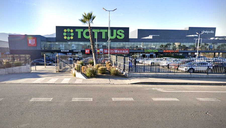 Funcionamiento del supermercado Tottus al interior del Mall de Quillota en jaque: se quedaría sin acceso ni estacionamientos