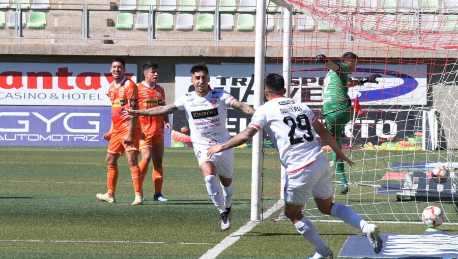 Deportes Copiapó rugió fuerte ante Cobreloa en el norte