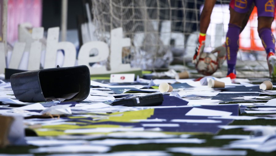 Audax Italiano arriesga millonaria multa por incidentes de hinchas albos en Estadio Bicentenario de La Florida