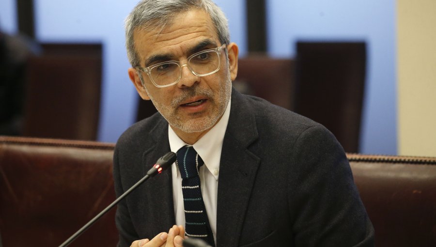 Ministro Cordero por justicia militar: "no es imparcial ni independiente"
