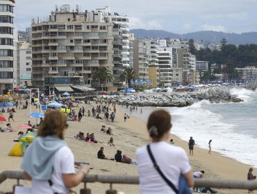 400 mil vehículos salen de Santiago y ocupación hotelera en Viña llega al 70%