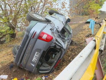 Sujeto volcó en Vitacura escapó del lugar y dejó abandonada a mujer herida