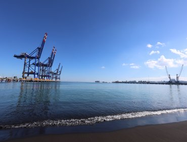 Puerto Coronel confirma reinicio de faenas: Primer turno vuelve a operar este miércoles