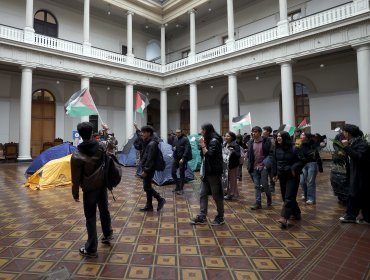 Presionada por la Federación de Estudiantes, facultad de la Universidad de Chile rompe acuerdo con Universidad Hebrea