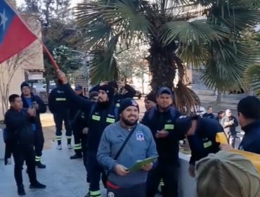 Trabajadores del aseo de la Municipalidad de Viña del Mar se manifiestan para exigir mejores condiciones laborales