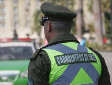 Detienen a 12 carabineros acusados de cohecho, tráfico, apremios y otros delitos en Santiago: serán dados de baja