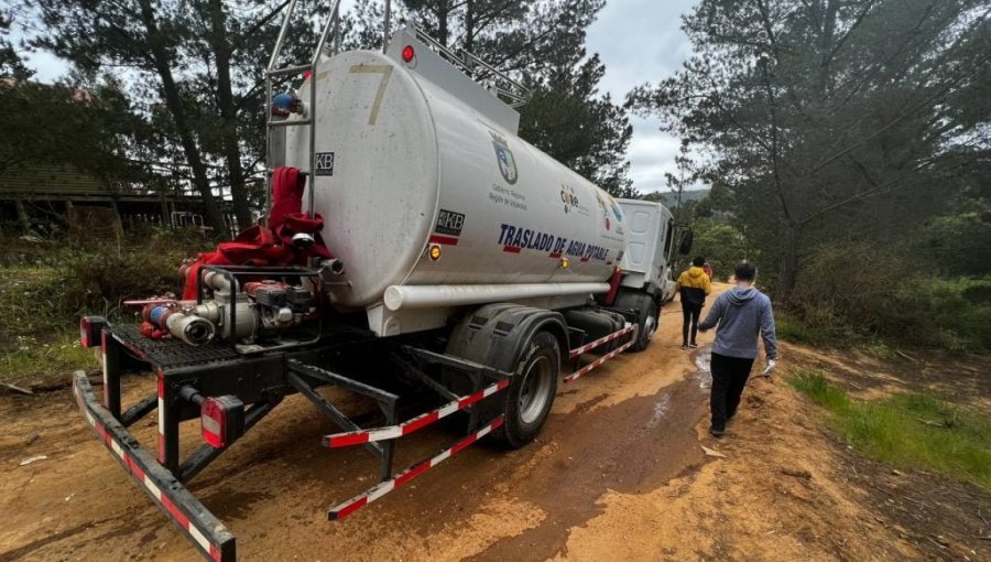 Tres nuevos camiones aljibes complementarán la entrega de agua en Laguna Verde