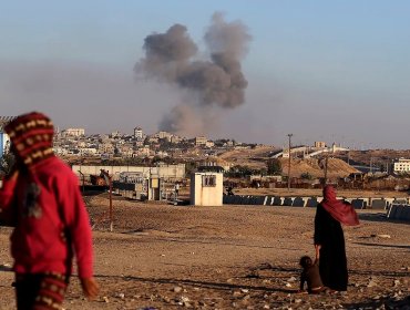 Aumentan a 45 los muertos por ataque israelí a campamento de desplazados en Rafá