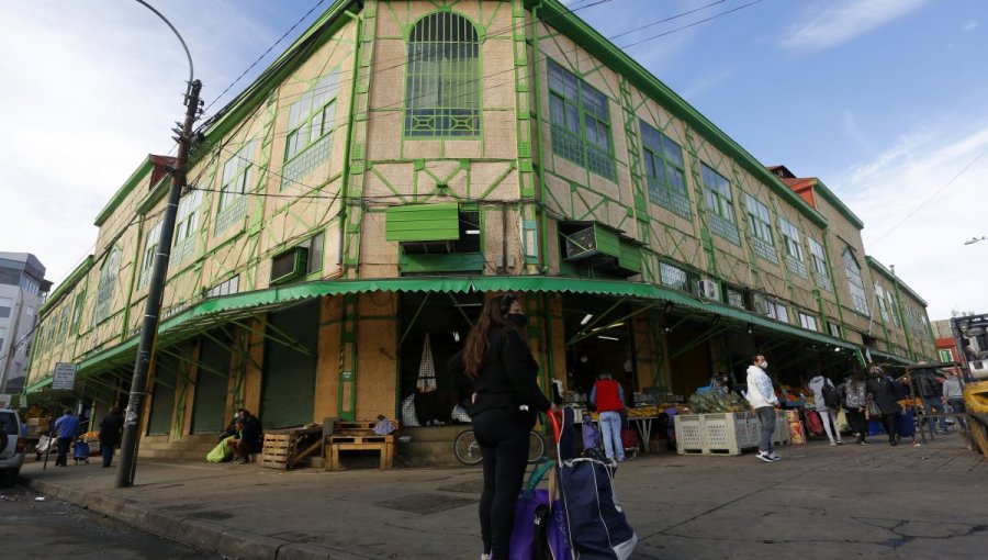 Entregan concesión por 20 años de arriendo para instalar un Terminal Agrícola en el Mercado Cardonal de Valparaíso