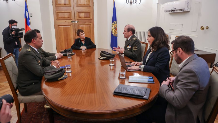 Bomberos anuncia fortalecimiento de protocolos y cursos de ética obligatorios tras reunión con Ministra del Interior