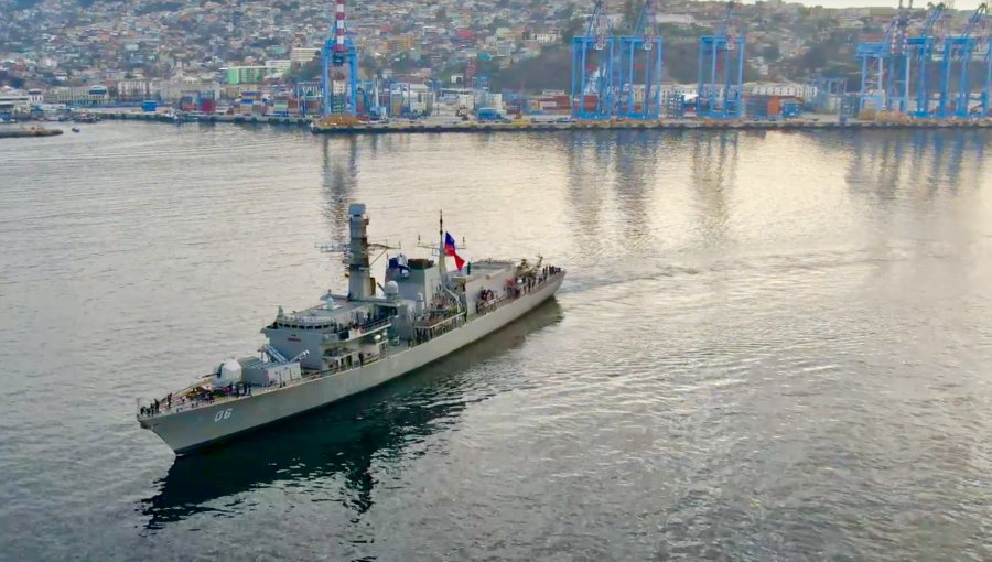 Fragata «Condell» zarpó desde Valparaíso rumbo a Hawaii para participar en el ejercicio naval y marítimo más grande del mundo