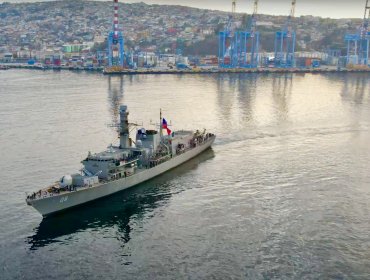 Fragata «Condell» zarpó desde Valparaíso rumbo a Hawaii para participar en el ejercicio naval y marítimo más grande del mundo