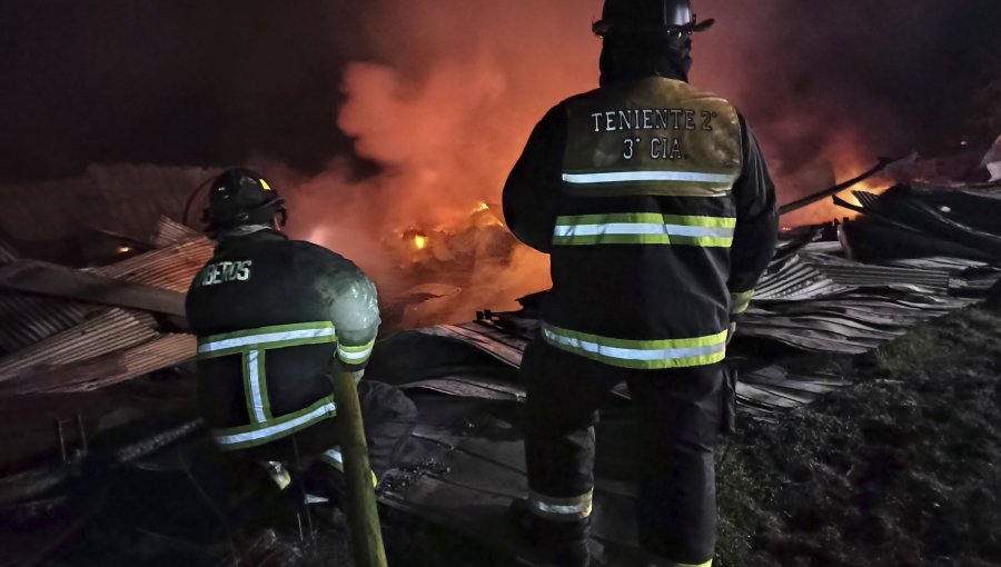 Desconocidos quemaron tres antenas de telefonía en La Araucanía