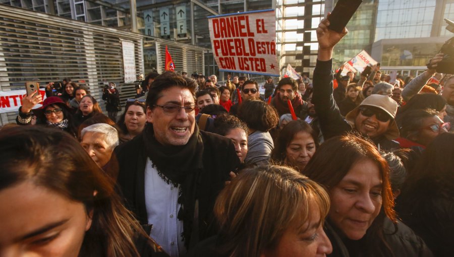 Exministros de la Corte Suprema rechazan manifestaciones a favor de alcalde Jadue en formalización: "Insólito"