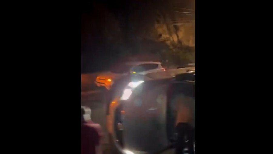 Cinco lesionados deja colisión múltiple con posterior volcamiento de vehículo en ruta Reñaca-Viña del Mar