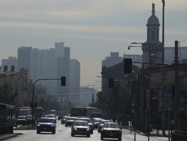 Decretan primera preemergencia ambiental del año en la Región Metropolitana