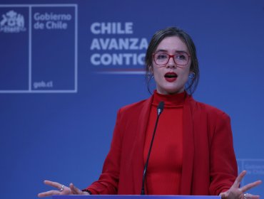 Ministra Vallejo defiende anuncio sobre ley de aborto y critica reacción de la oposición