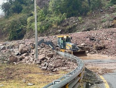 Advierten alta probabilidad de remociones en masa entre el Maule y Los Ríos durante sistema frontal en zona centro-sur