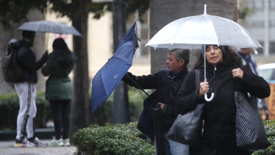 Llega ciclón “extratropical” con abundantes lluvias que afectará a la zona centro-sur del país