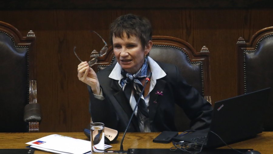 Ministra del Interior llamó a no hacer "defensas corporativas" de alcaldes formalizados