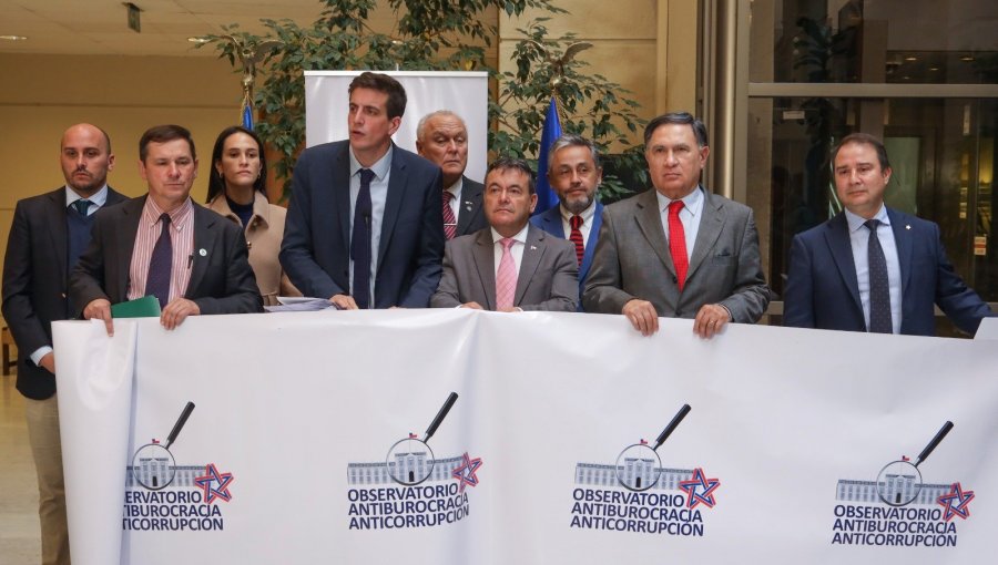 «Observatorio Antiburocracia-Anticorrupción»: Parlamentarios RN presentan iniciativa para fiscalizar al gobierno