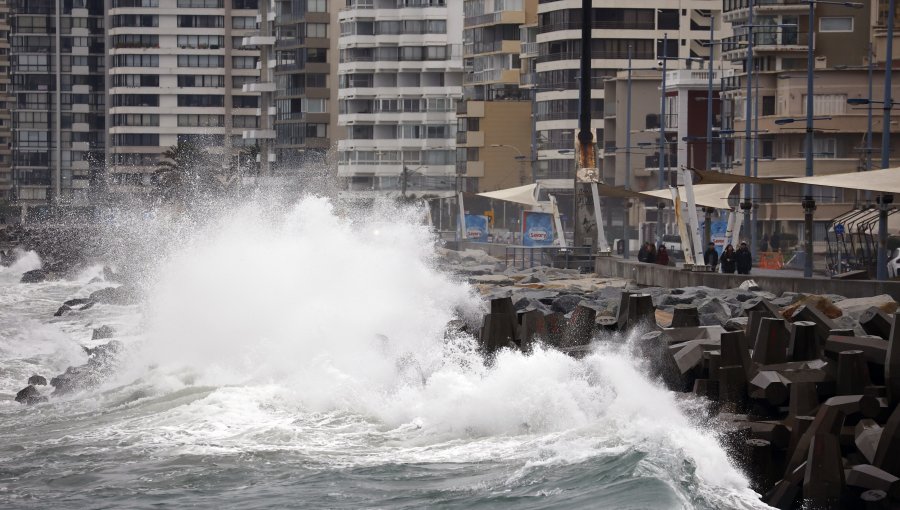 Centro Meteorológico de la Armada en Valparaíso advierte que nuevo sistema frontal será "un poco más intenso" que el pasado