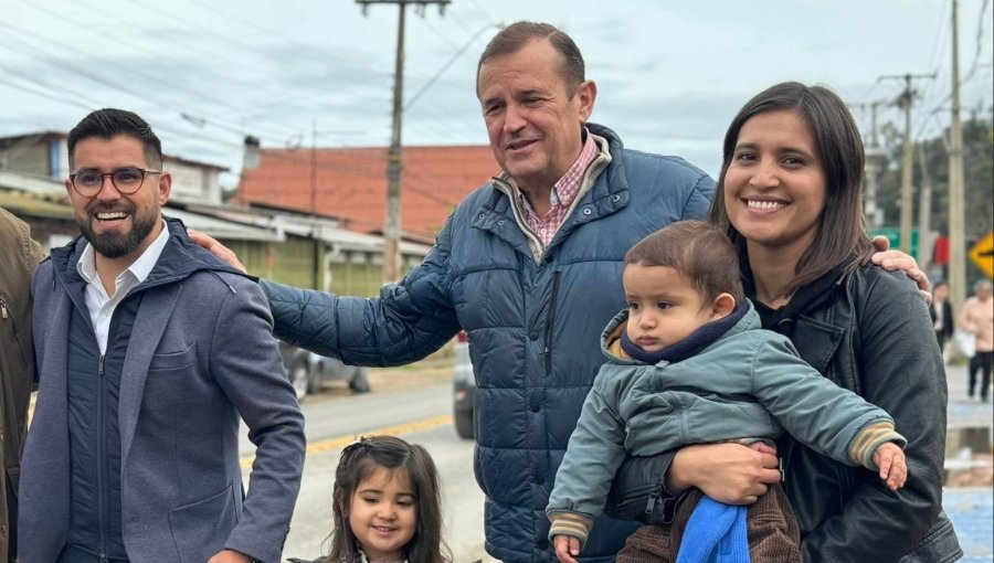 Luciano Valenzuela, candidato de Chile Vamos en Limache, votó acompañado de Luis Pardo y llamó a participar: "Es clave"