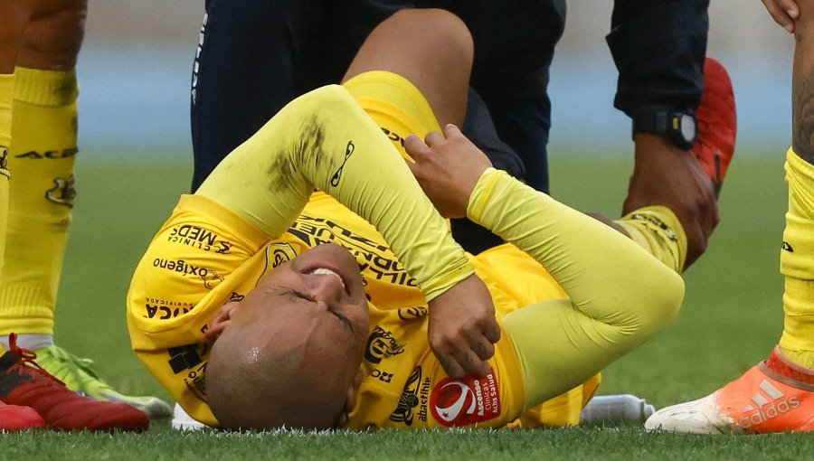 Pese a grave lesión, Humberto "Chupete" Suazo descarta el retiro: "Me tendrá alejado de las canchas por un tiempo"