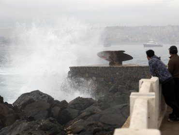 Marejadas anormales en la región de Valparaíso: Armada prevé sobrepasos y/o destrucción en el borde costero