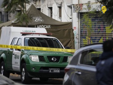 Madre e hijo fueron atacados a balazos en su propio domicilio en Cerro Navia