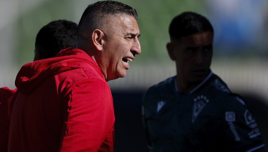 Con dos prácticas diarias, Santiago Wanderers prepara duelo ante Concón National