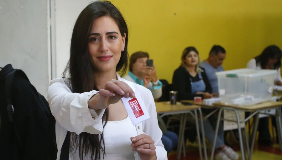 Encuestas posicionan a Macarena Ripamonti como Alcaldesa reelecta en Viña y dan fuerte llamado de alerta a la unidad de las derechas