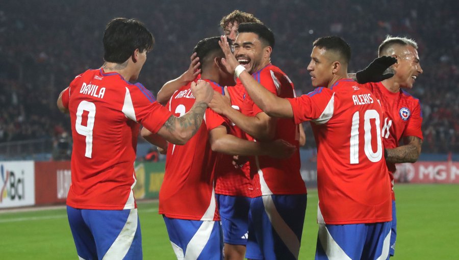 Chile goleó a Paraguay en su regreso al Estadio Nacional en el último partido antes de la Copa América