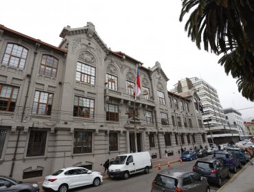 U. Católica de Valparaíso suspende actividades presenciales por sistema frontal