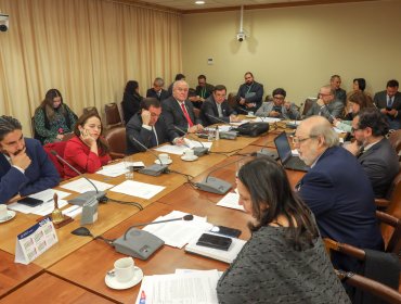 Comisión de Gobierno Interior de la Cámara aprobó en general el proyecto para realizar las elecciones de octubre en dos días