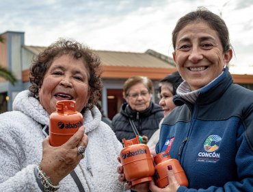 Vecinos de Concón podrán acceder a rebaja de $6.000 en cilindros de gas 15 kilos tras alianza entre el Municipio y Abastible